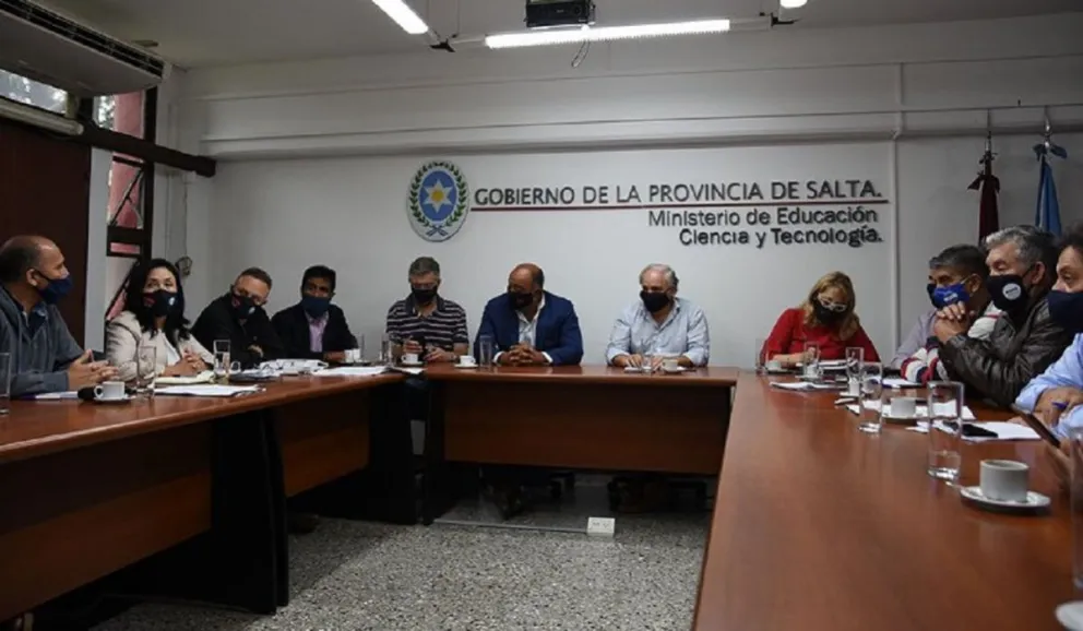 El Gobierno ofreció un bono de 7 mil pesos a los docentes 