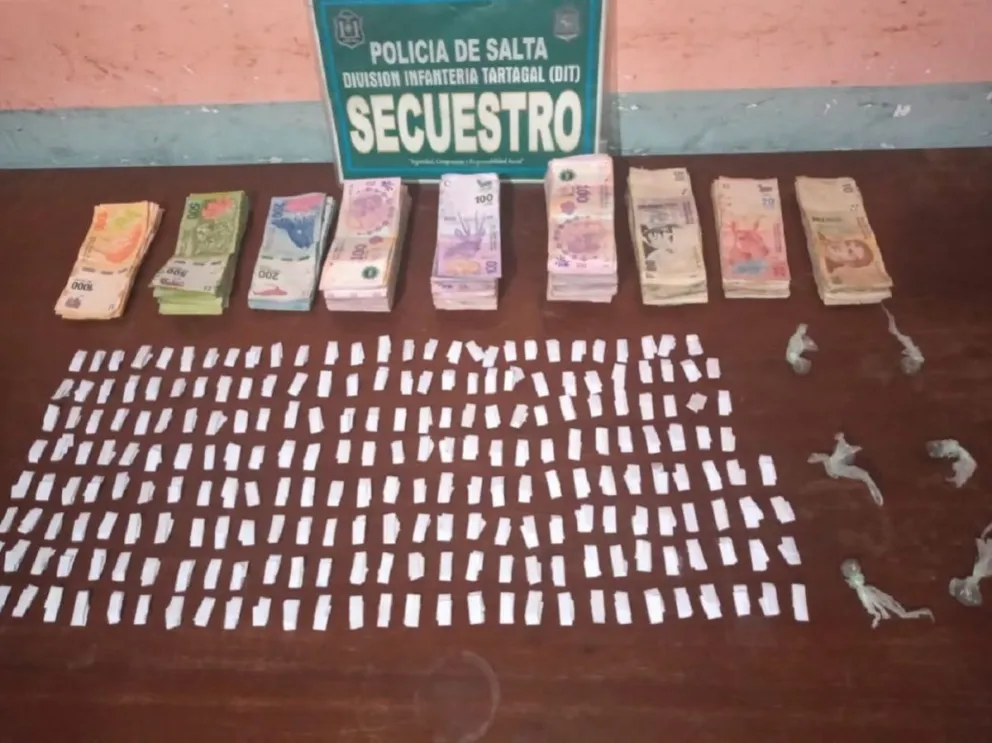 Tartagal: usaron el techo de su casa para esconder un arsenal de droga y dinero