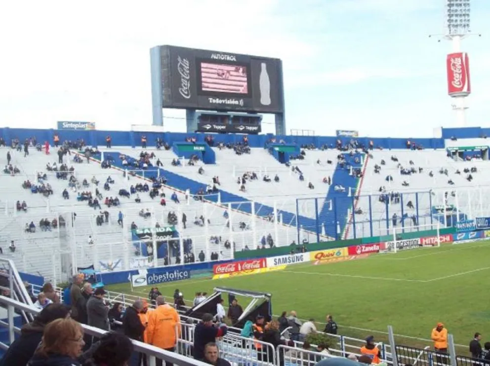 Dos provincias dieron el visto bueno para el regreso del público a los estadios de fútbol