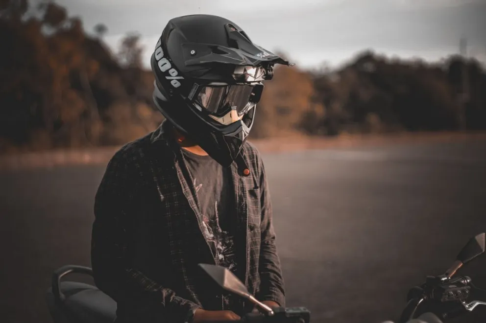 Terror en el interior salteño por el "Sátiro de la moto": se acerca a mujeres y les hace lo peor