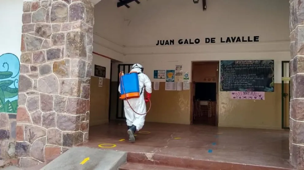 ¡Carnaval tiene la culpa! Piden suspender las clases por brote de COVID-19