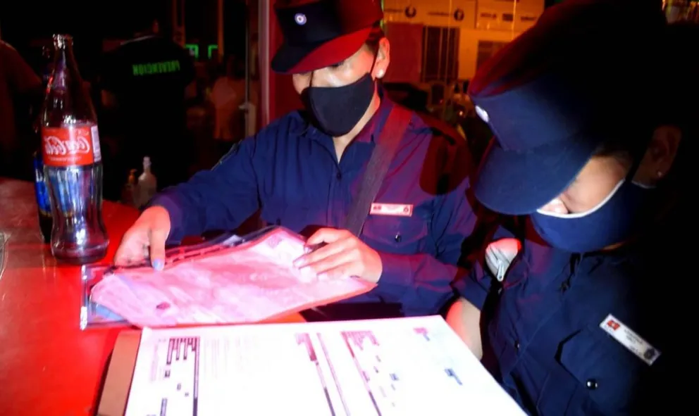 El COVID-19 se hizo un picnic: clausuran 11 fiestas clandestinas y hallan más de 400 salteños con el barbijo "de adorno"