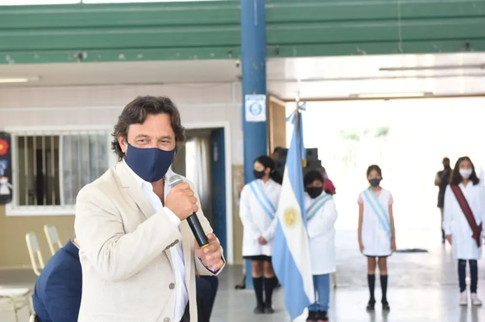 "Agradezco a los docentes por su vocación": Gustavo Sáenz dio inicio al ciclo lectivo 2021 en Salta