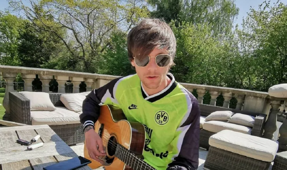 Louis Tomlinson atraviesa un doloroso momento: "Cosas despiadadas"