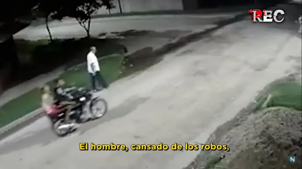 TERRIBLE VIDEO: motochorros asesinaron a sangre fría a un abuelito de 74 años