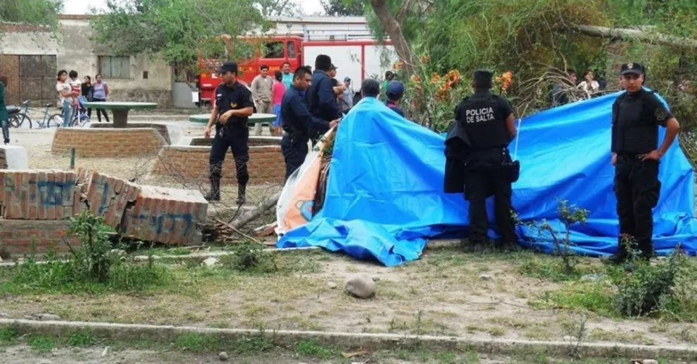 Tragedia y consternación en Salta: un nene murió aplastado por una columna y ahora tres exfuncionarios son juzgados