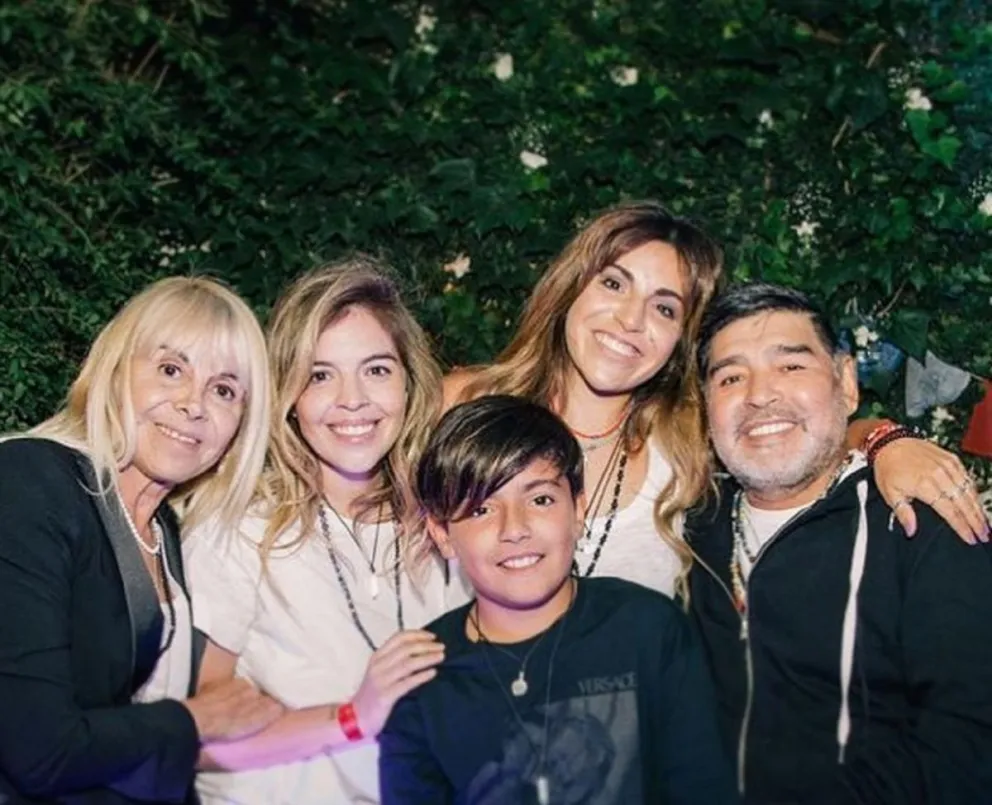 Lío Pecoraro se solidarizó con Dalma y Gianinna Maradona y compartió un valioso mensaje para ellas