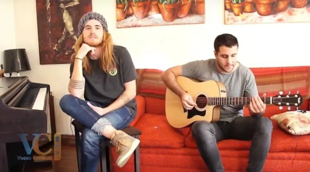 Benja Saravia Toledo y Nico Van Cauwelaert . Fuente: Voces Críticas