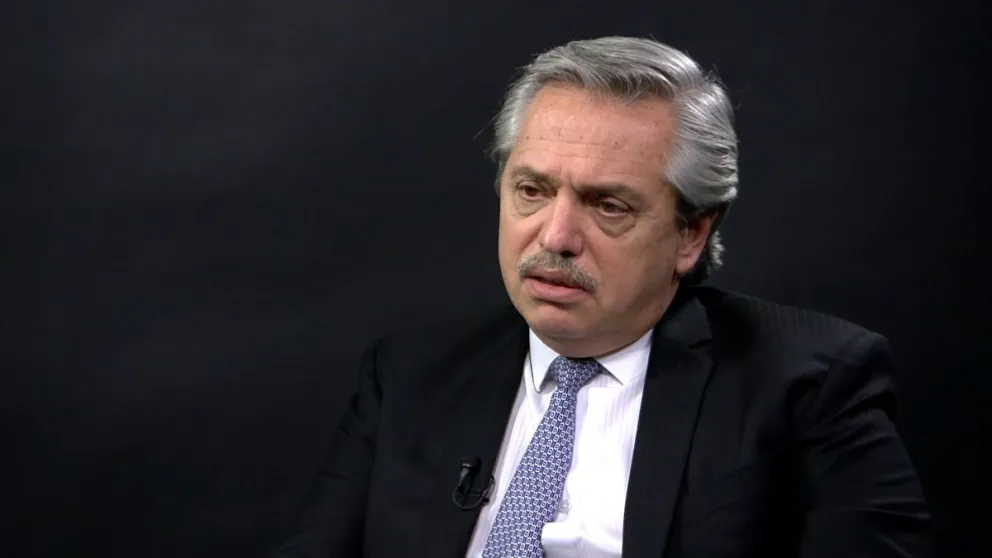 Alberto Fernández decidió también cerrar los shoppings