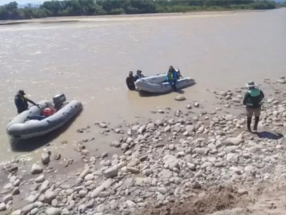 Continúa la búsqueda de personas desaparecidas en el Río Bermejo