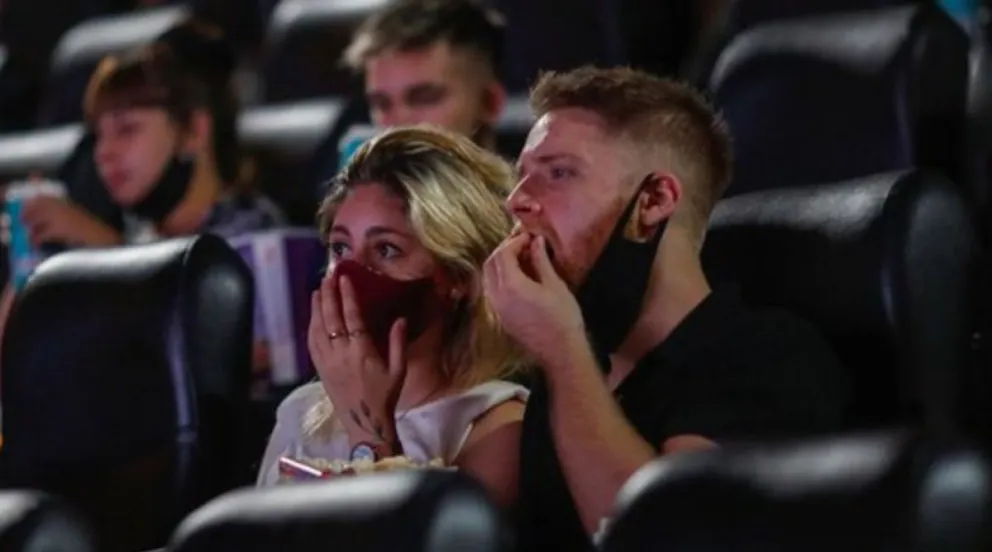 Público en cines. Fuente: (Twitter)