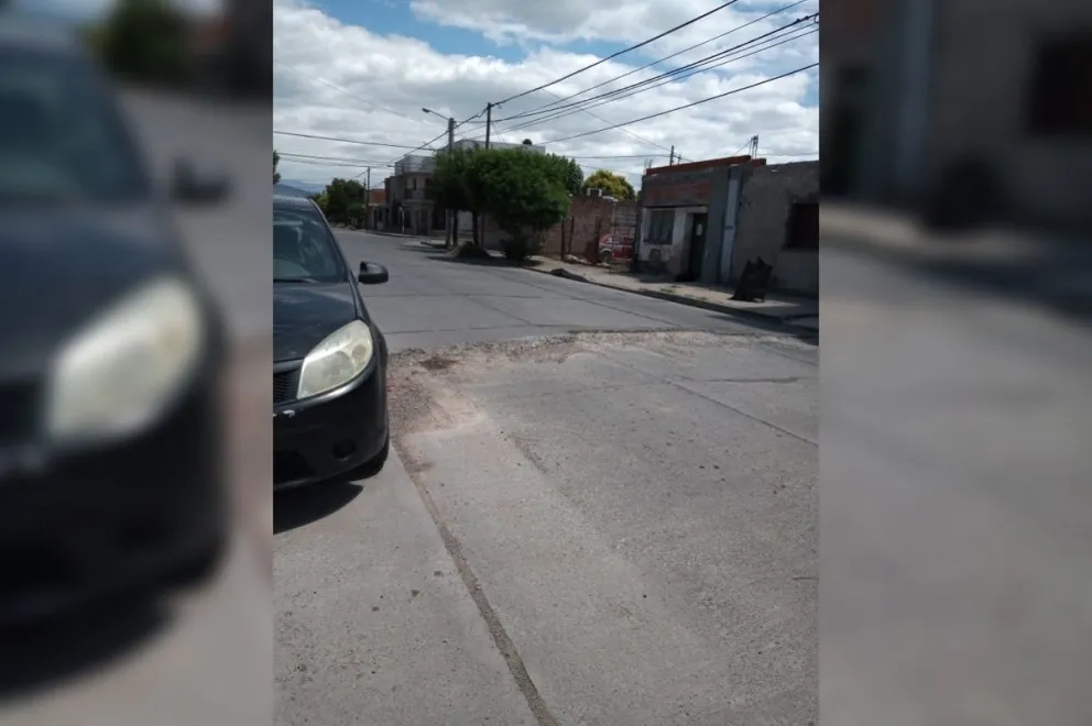 Dean Funes al 3000, la calle del terror: vecinos aseguran que se registraron varios accidentes en el lugar