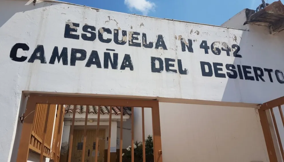 Frente escuela Campaña del Desierto. Fuente: (Twitter)