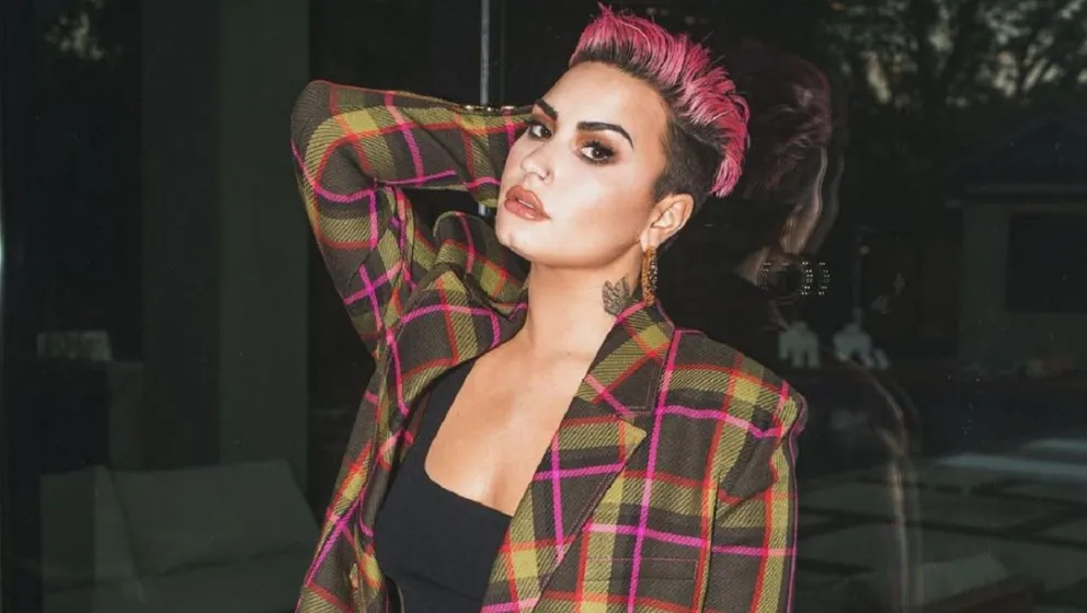 Demi Lovato dio detalles