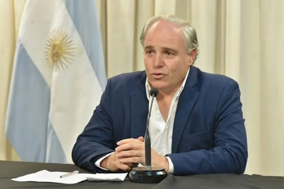 Matías Cánepa supervisa las clases presenciales en Salta