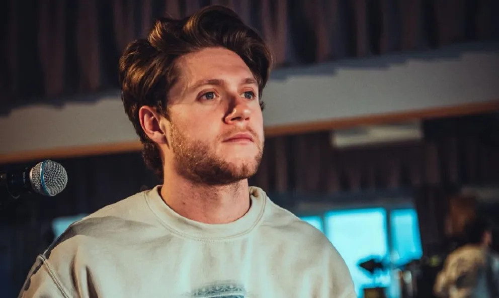 Niall Horan celebra un logro