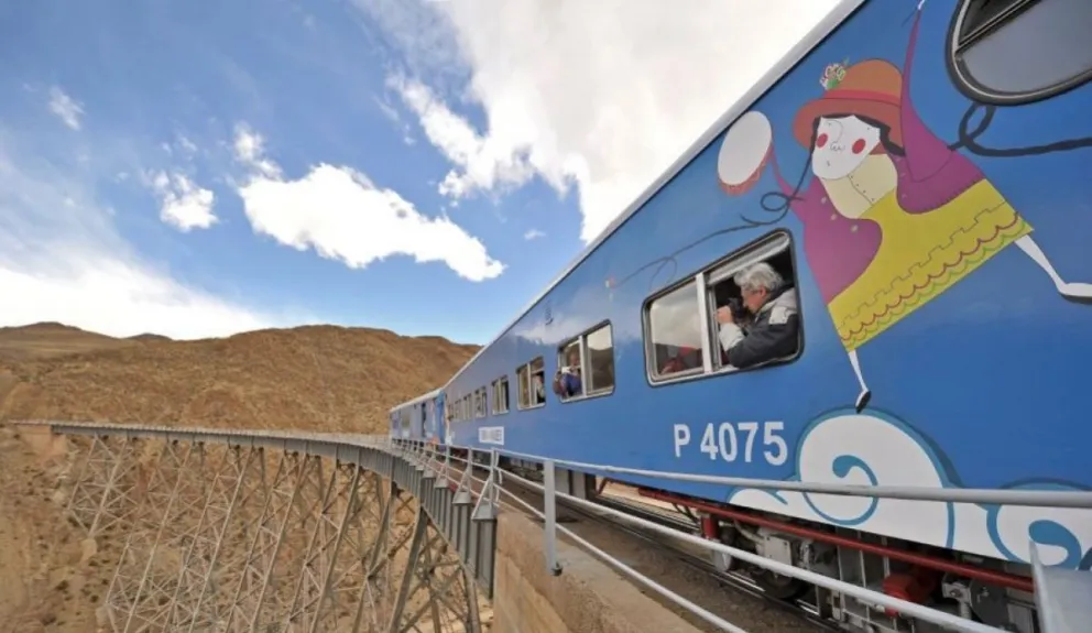 Tren a la nubes. Fuente: (Twitter) 