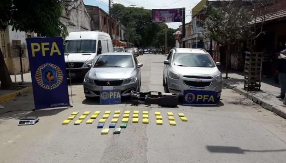 Desbaratan banda que cargaba droga en Orán y la comercializaba en el sur del país