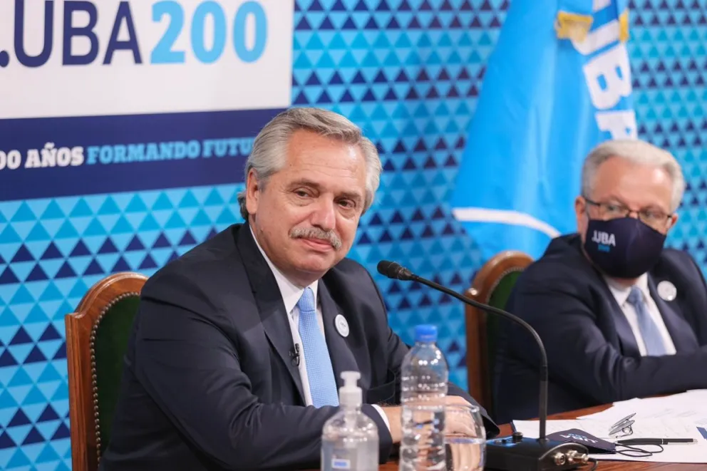 Alberto Fernández respondió a quienes lo agredieron en Chubut: "Algunos tiran piedras, nosotros llevamos amor y vacunas"