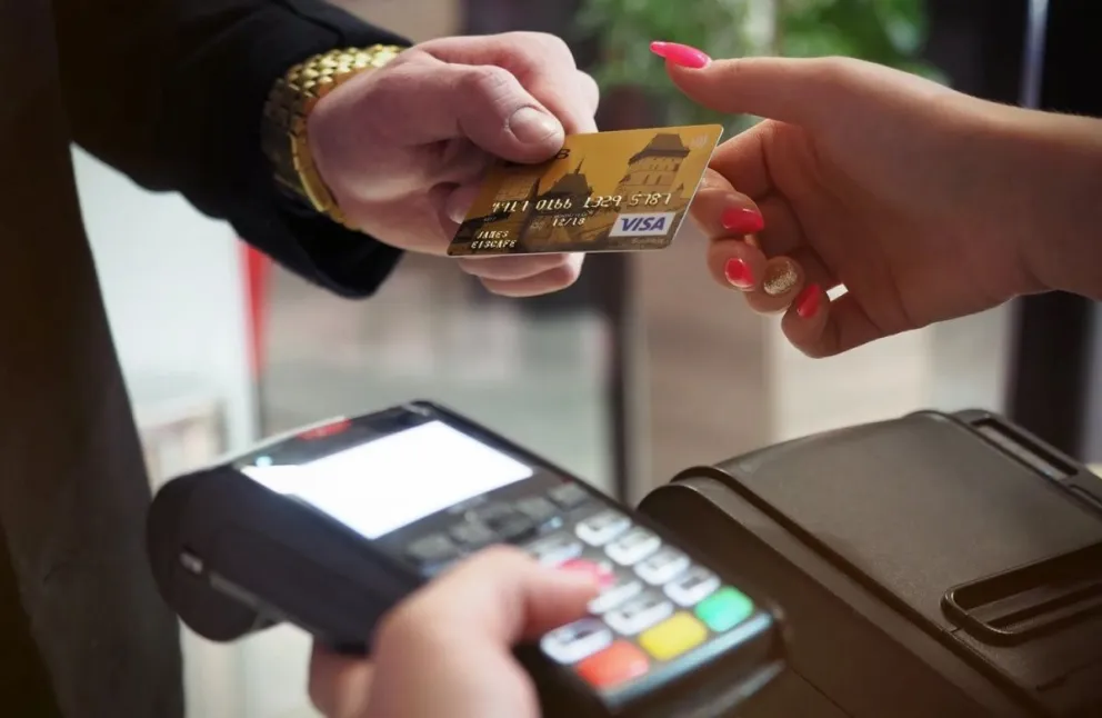 Ciberdelitos: de esta forma podrás verificar si alguien te está usando las tarjetas