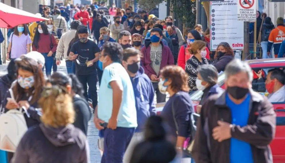 A un año de la cuarentena en Salta: más de 1.100 muertes y una segunda ola a la vuelta de la esquina