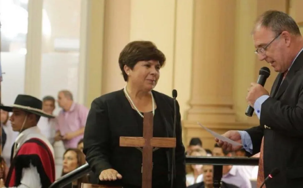 Pese a estar en el listado, Gladys Paredes, negó ser una de las "vacunadas estratégicas"