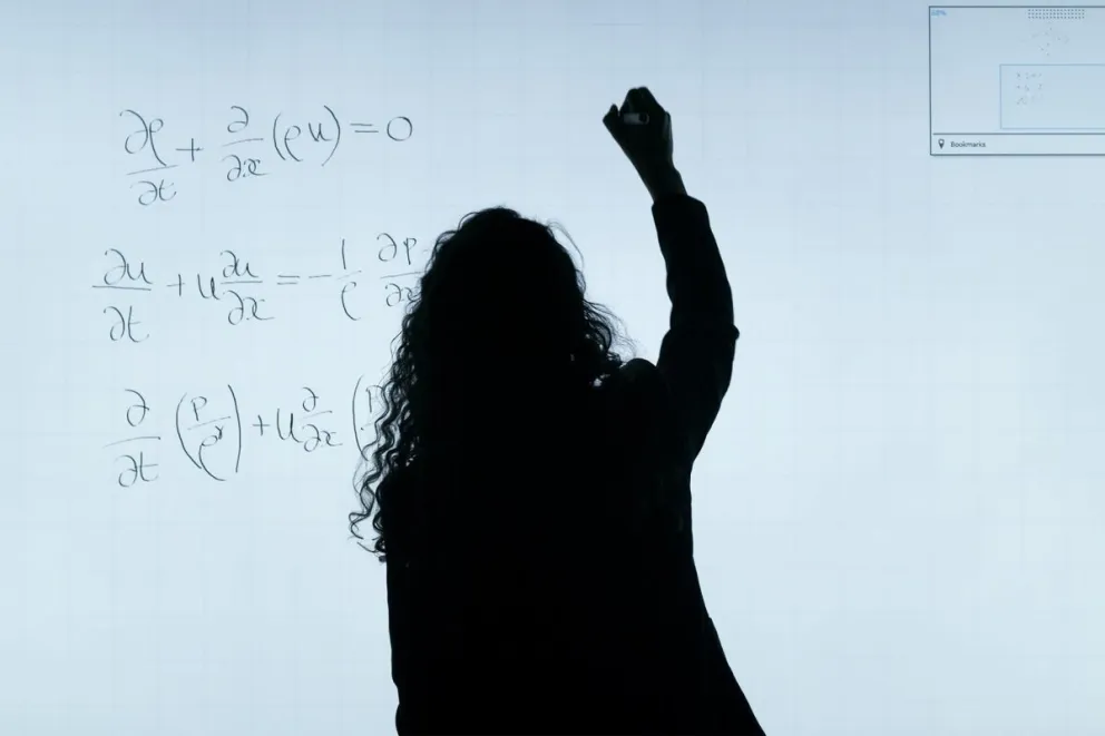 ¡Se enojó la profe! Docente salteña golpeó ferozmente a una alumna por la difusión de rumores