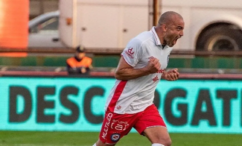 Santiago Silva. Fuente (Instagram)