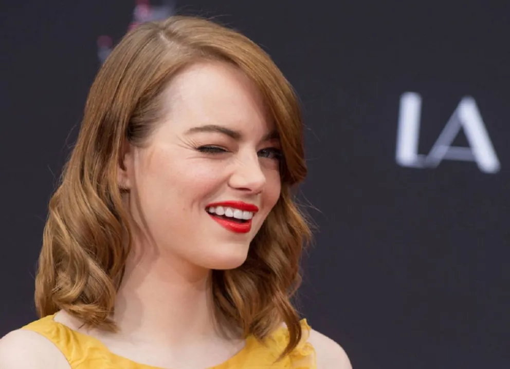 Emma Stone se convirtió en madre y lo mantuvo en secreto por varios días