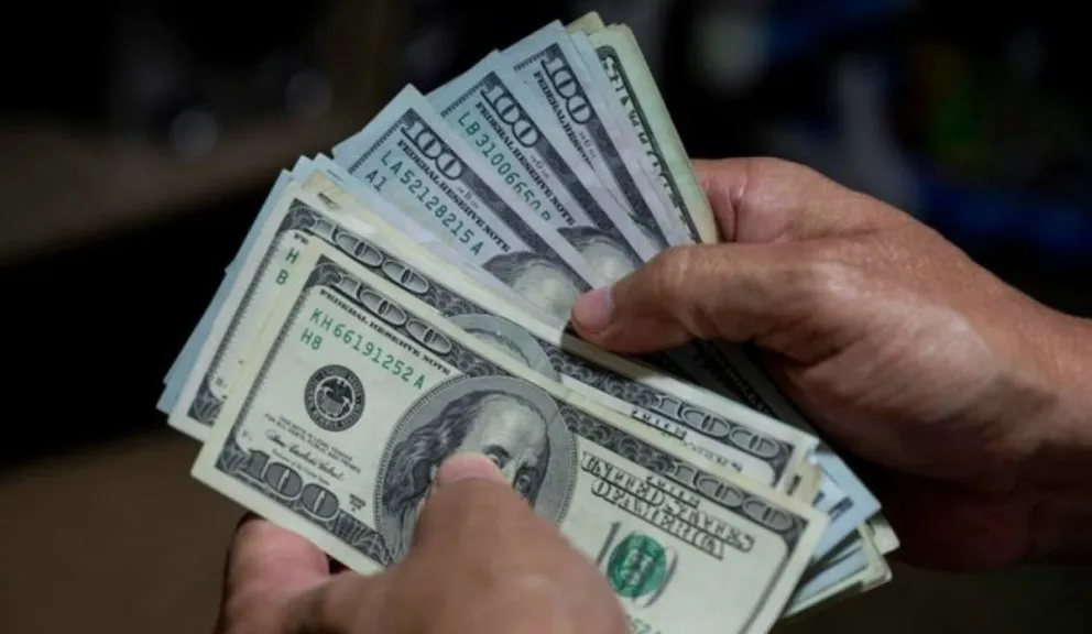 Dólar. Fuente: (Twitter)
