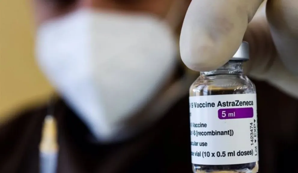 Vacuna Astrazeneca. Fuente: (Twitter)