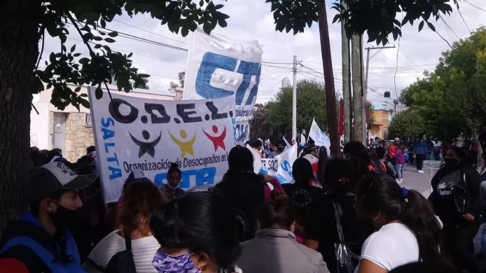 Caos en el centro salteño: por marchas de agrupaciones, SAETA desvía sus unidades este martes 30 de marzo
