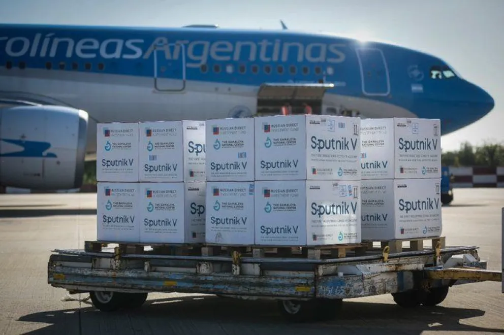 Campaña de vacunación: partirá el vuelo nº 11 en busca de dosis contra el Covid-19