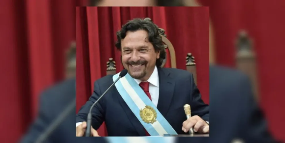 Gustavo Sáenz celebra el Día de la Bandera: "Es nuestro mayor símbolo de libertad"