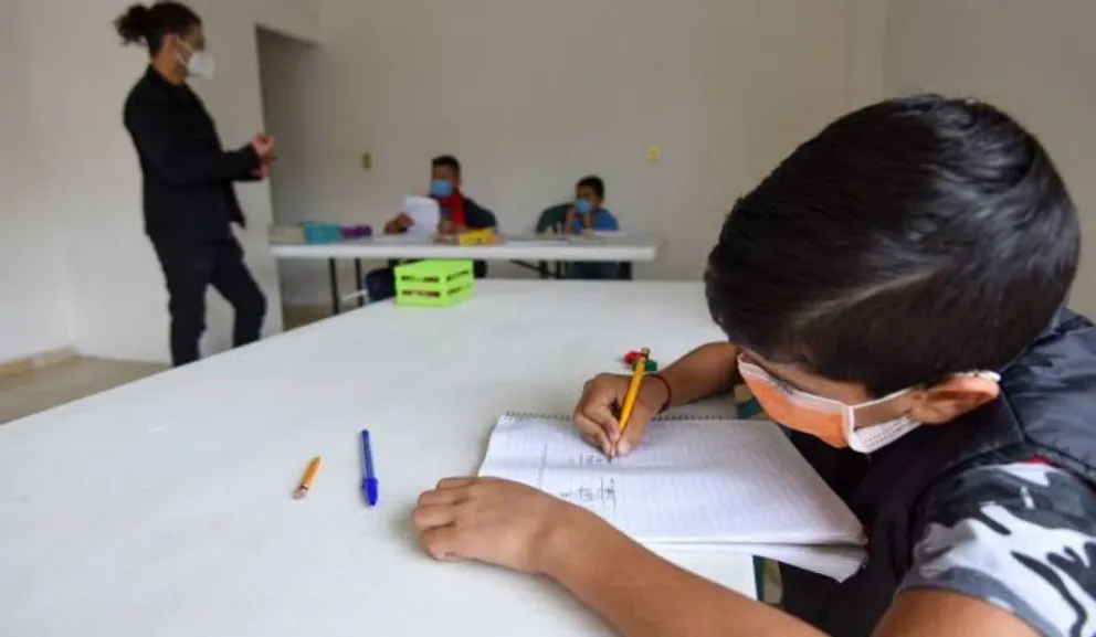 Clases presenciales. Fuente: (Twitter)