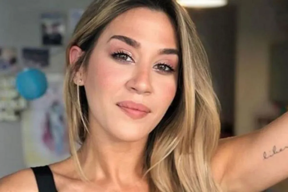 Los Casi Ángeles bancaron a Jimena Barón con su nuevo tema y causaron alboroto