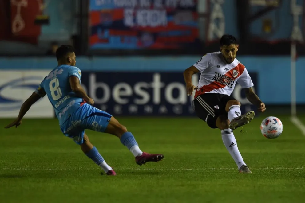 River Plate no pudo quebrar el 0 contra Arsenal y se aleja de la zona de clasificación