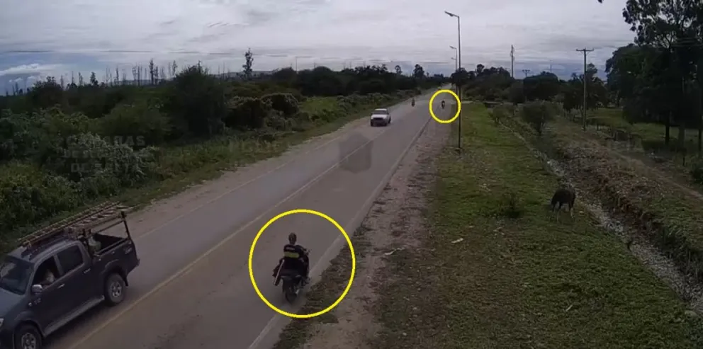 TERRIBLE VIDEO: brutal choque entre dos motos causó desesperación en interior salteño