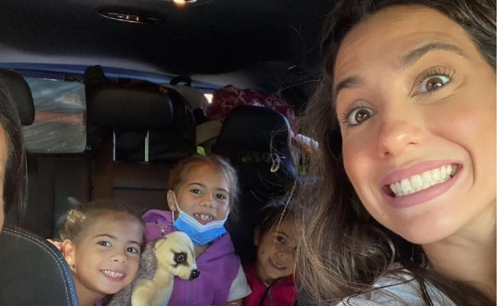 Cinthia Fernández y sus hijas. Fuente (Instagram)