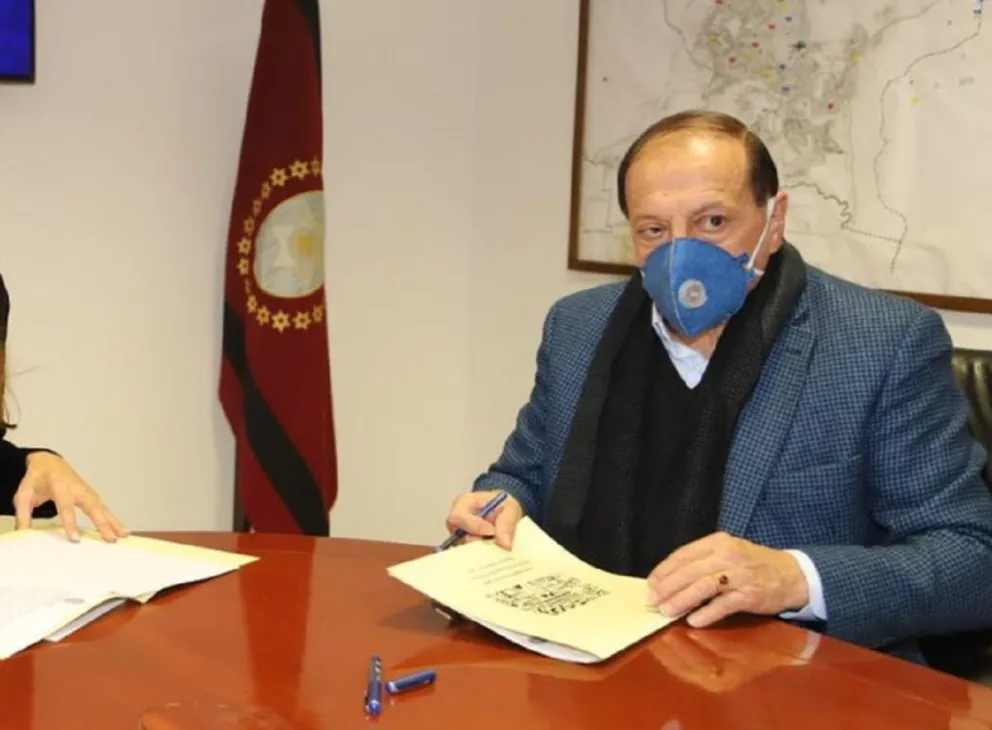 El rector de la UNSa, Víctor Claros, se encuentra en terapia intensiva
