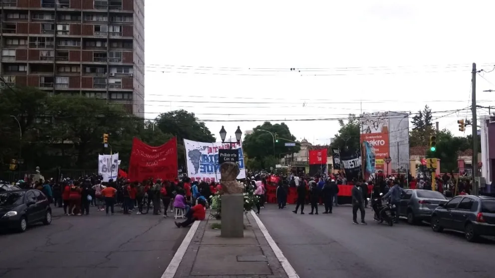 Cortes, tensión y nervios en la ciudad: así son los desvíos de SAETA  durante este miércoles 7 de abril