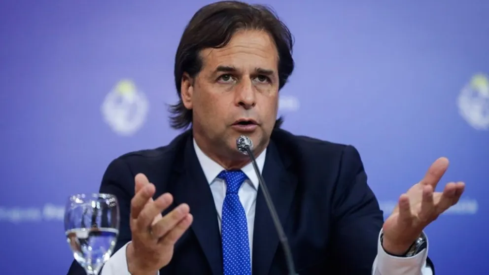 Uruguay sin clases presenciales hasta mayo
