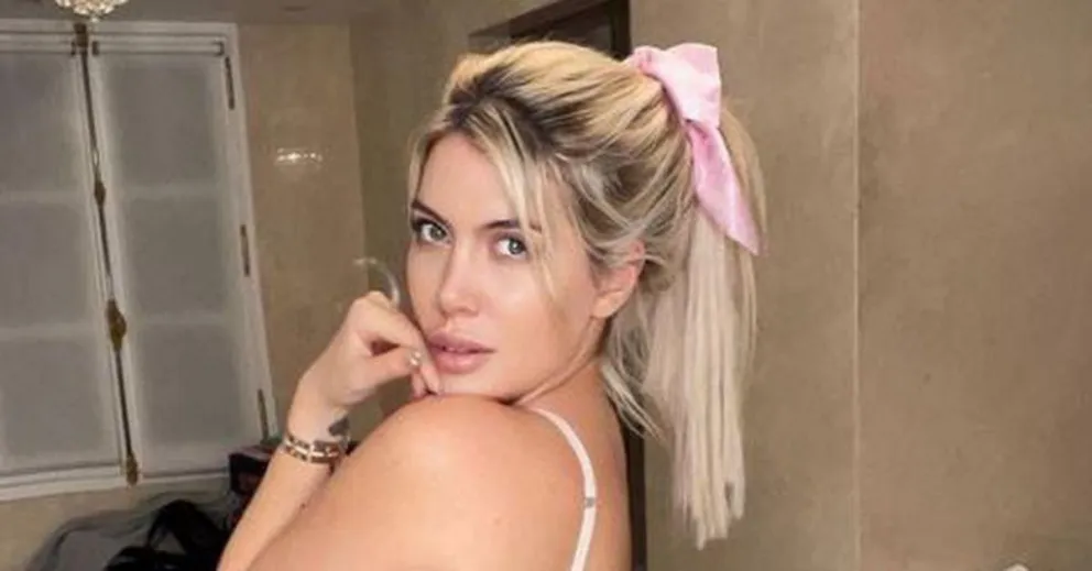 Wanda Nara lo volvió a hacer: posó con un look ajustadísimo y presumió sus bolsos y zapatos