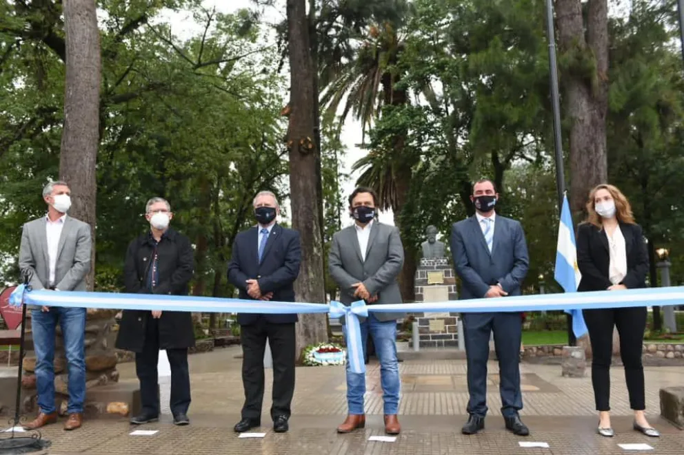 Gustavo Sáenz puso en valor la plaza Güemes de Chicoana