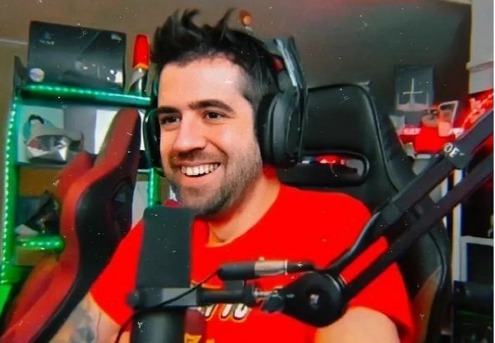 El youtuber Auronplay atraviesa un difícil momento y recibió todo el apoyo de sus fans