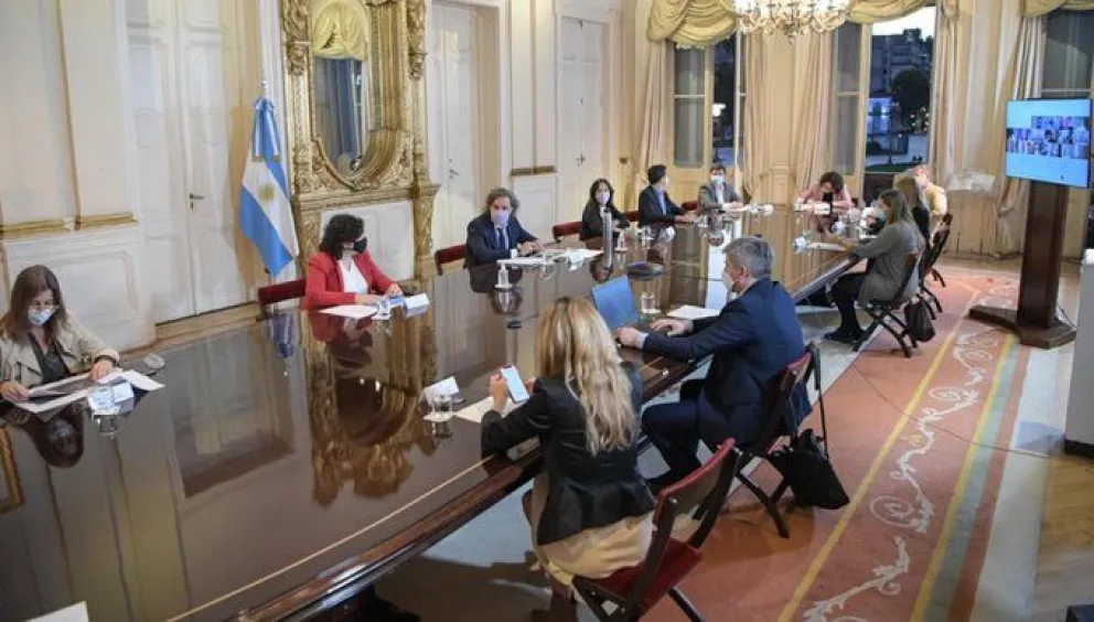 El comité de expertos que asesora al Gobierno sugirió medias más restrictivas