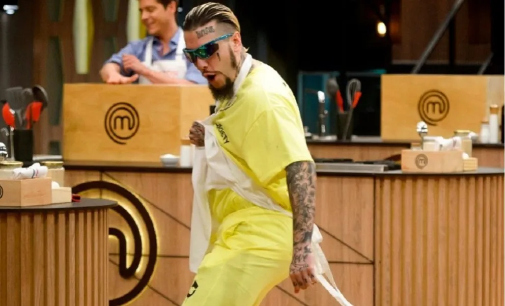 Alex Caniggia y un terrible mensaje al balcón: "Son todos unos cag..."