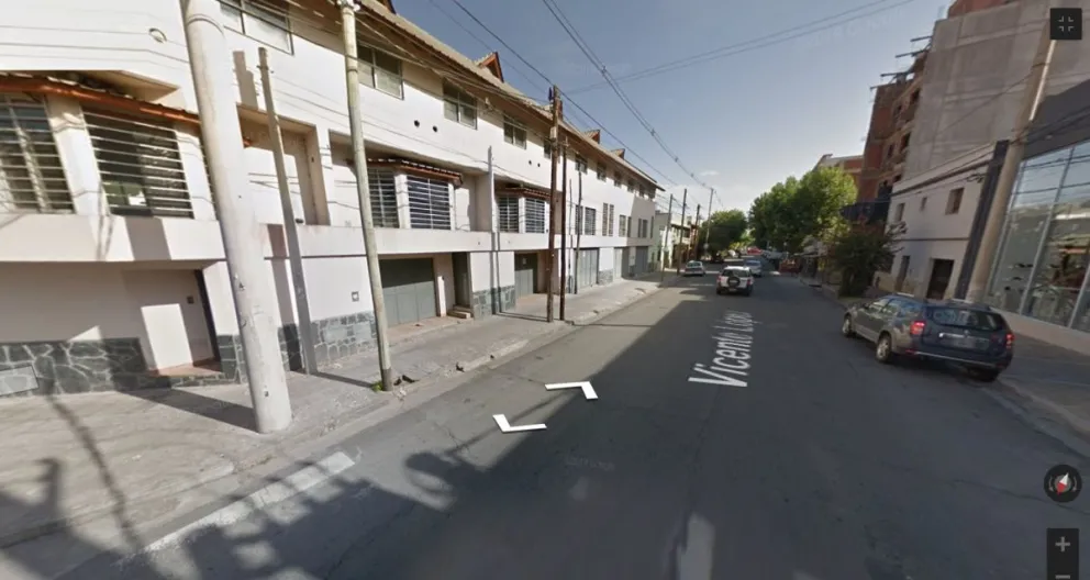 Vecinos denuncian mugre y abandono abajo de un edificio conocido de la zona del centro salteño
