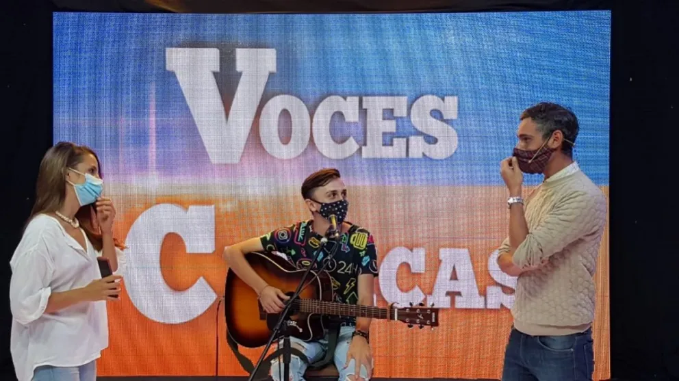 ¡Es viernes y el cuerpo lo sabe! Juan Portella presentó un acústico imperdible  