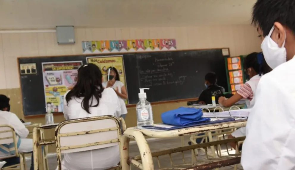 Atención: en medio de la ola de COVID-19, si tu hijo cumple con un requisito, podrá faltar a clases en Salta